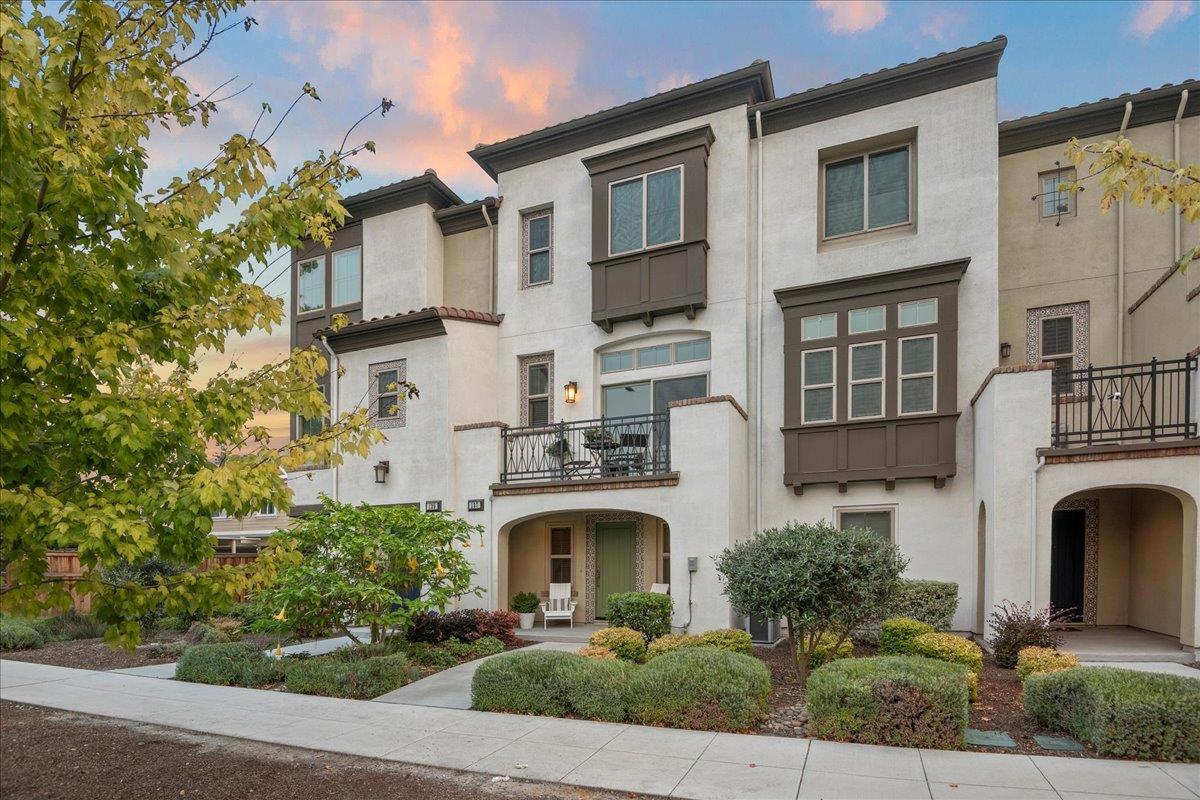 137 Fairchild Dr, Mountain View, CA 94043 3 Beds 2/1 Baths (Sold