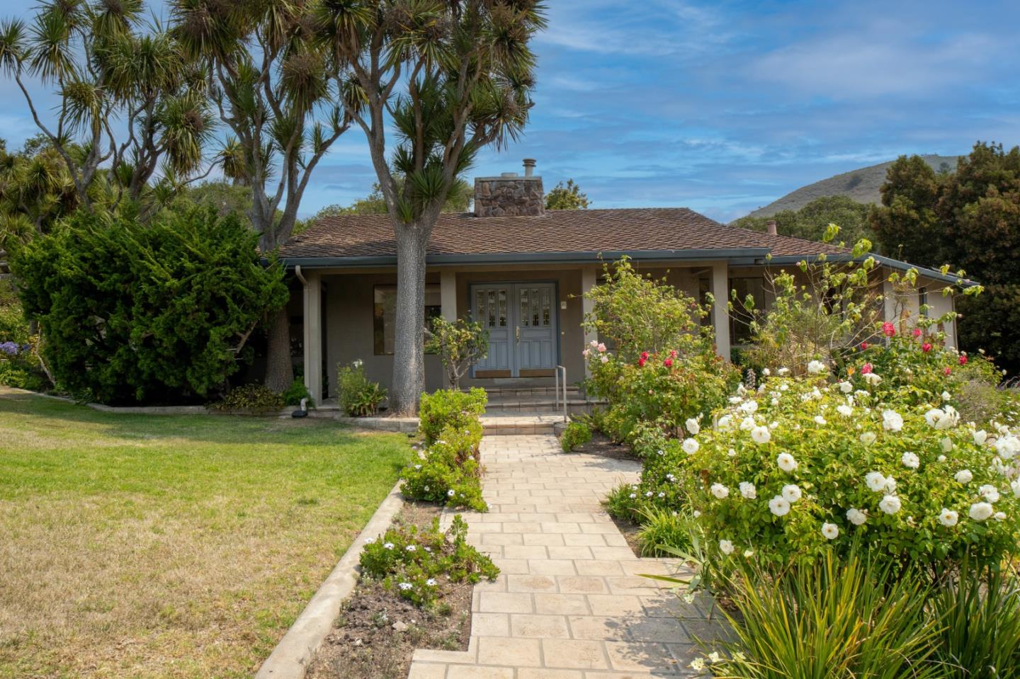 22671 Gallant Fox Rd, Monterey, CA 93940 3 Beds 3/1 Baths (Sold