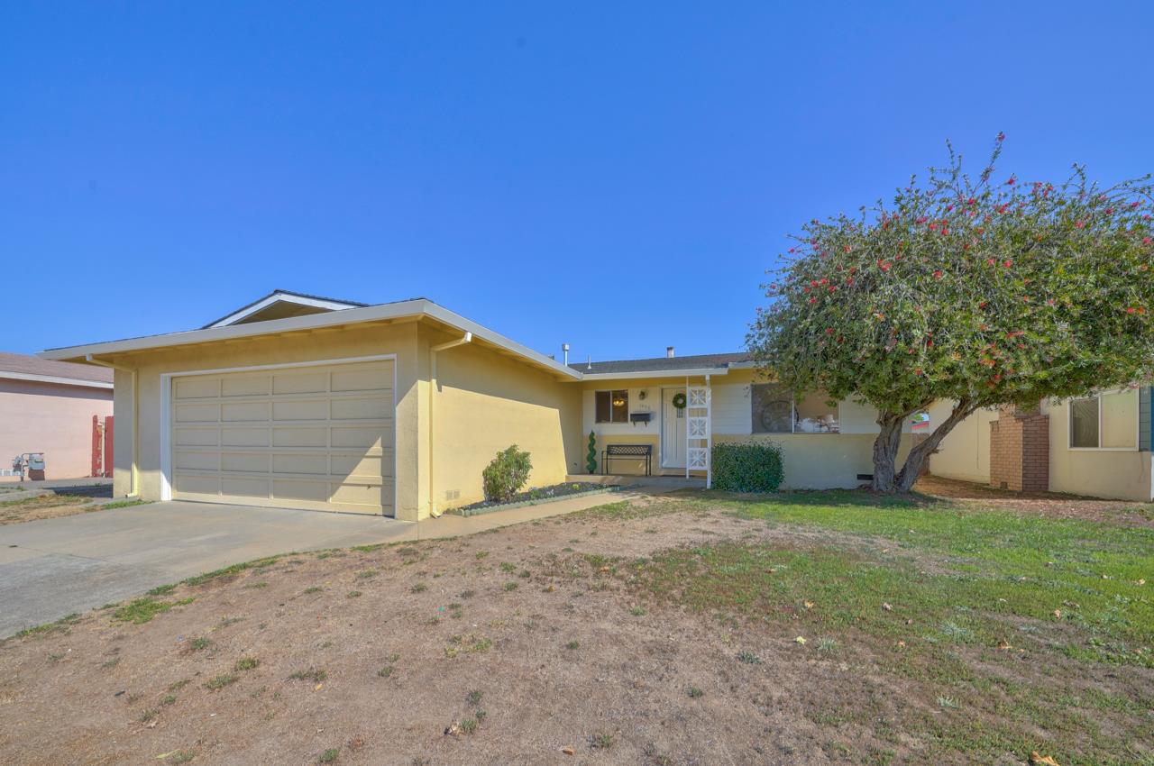 Detail Gallery Image 1 of 1 For 1444 Nichols Ave, Salinas,  CA 93906 - 4 Beds | 2 Baths