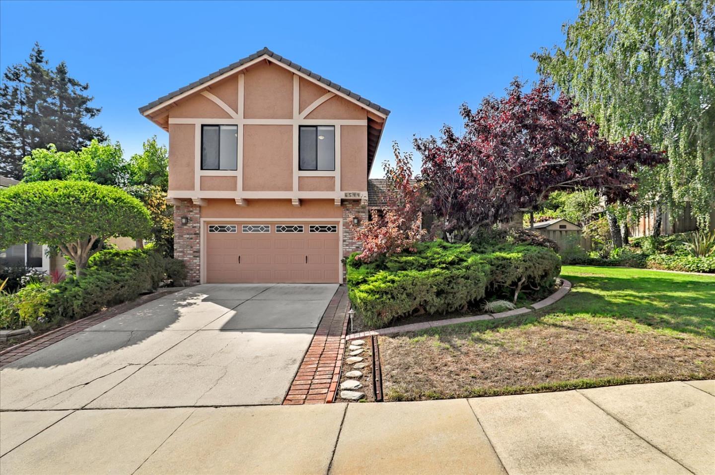 Detail Gallery Image 1 of 1 For 6544 Circle Hill Dr, San Jose,  CA 95120 - 4 Beds | 2/1 Baths