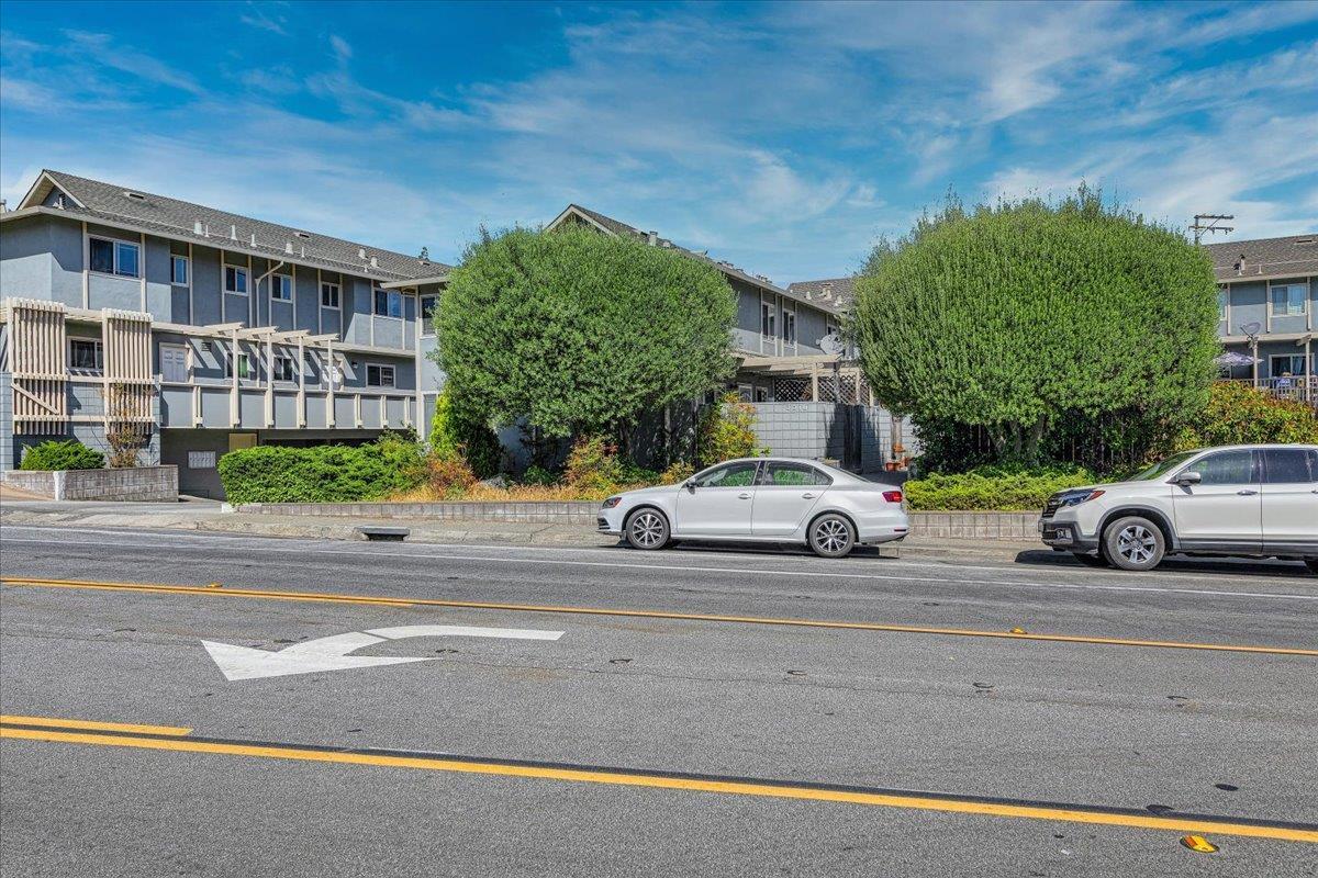 3524 Farm Hill Boulevard, REDWOOD CITY, California 94061, ,Comm Ri Multi-units 5+,For Sale,Farm Hill Boulevard,ML81860247