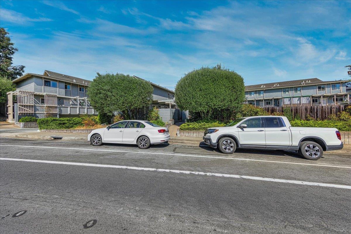 3524 Farm Hill Boulevard, REDWOOD CITY, California 94061, ,Comm Ri Multi-units 5+,For Sale,Farm Hill Boulevard,ML81860247