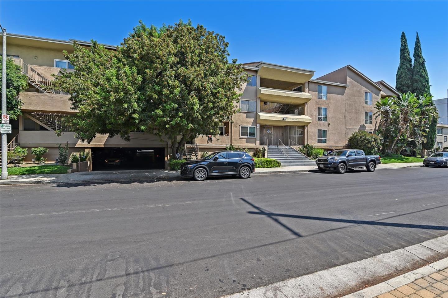 10757 Hortense Street 104, North Hollywood, CA 91602