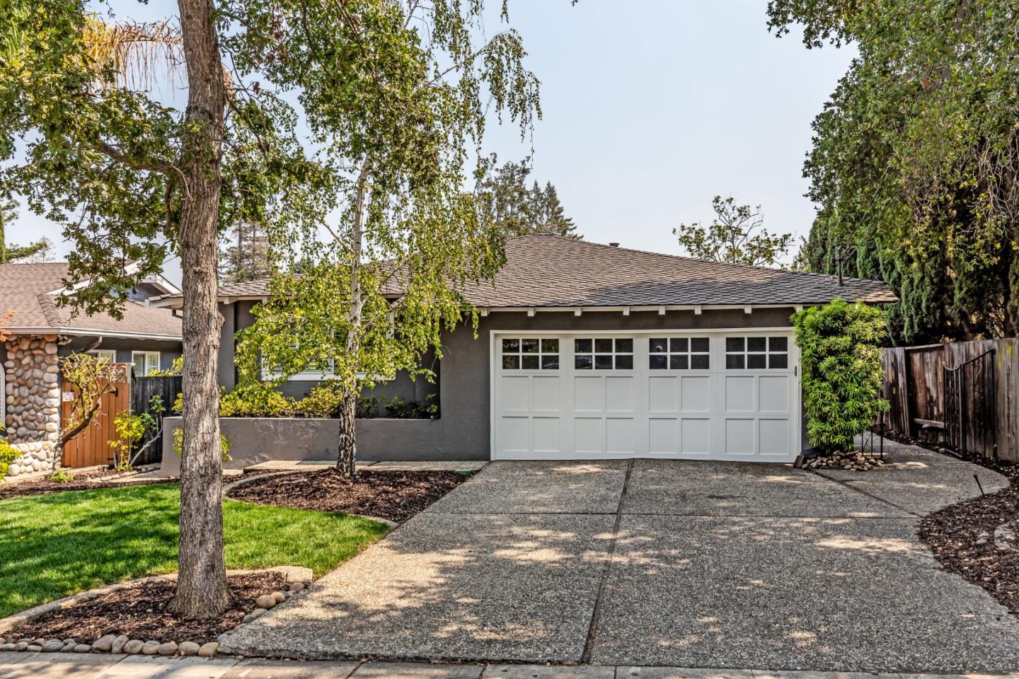 Detail Gallery Image 1 of 1 For 2041 Monterey Ave, Menlo Park,  CA 94025 - 4 Beds | 2 Baths