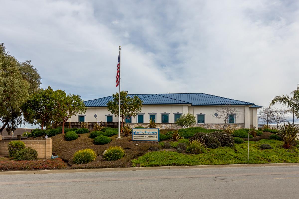 11520 Commercial Parkway, CASTROVILLE, California 95012, ,Comm Industrial For Sale,For Sale,Commercial Parkway,40965747