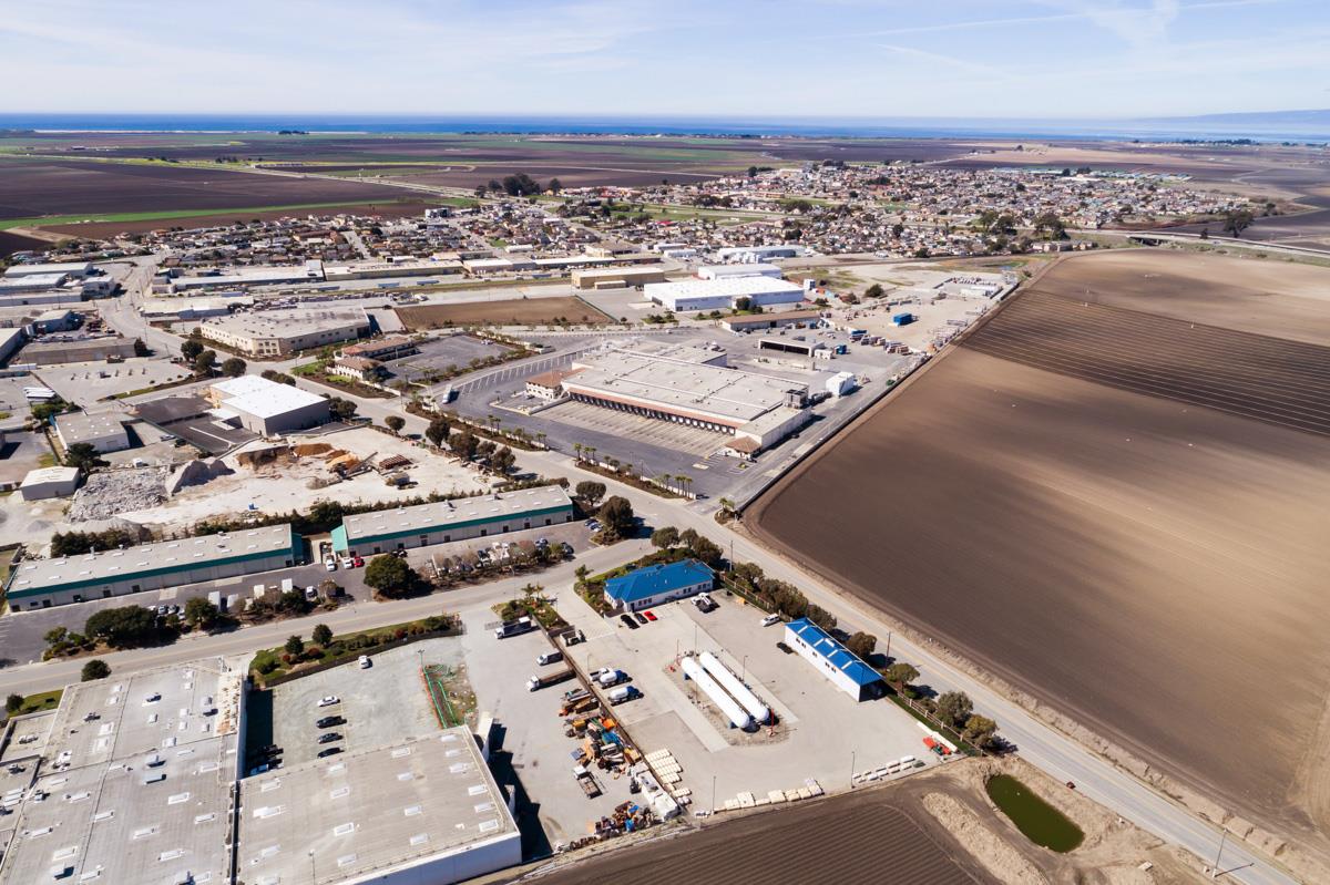 11520 Commercial Parkway, CASTROVILLE, California 95012, ,Comm Industrial For Sale,For Sale,Commercial Parkway,40965747