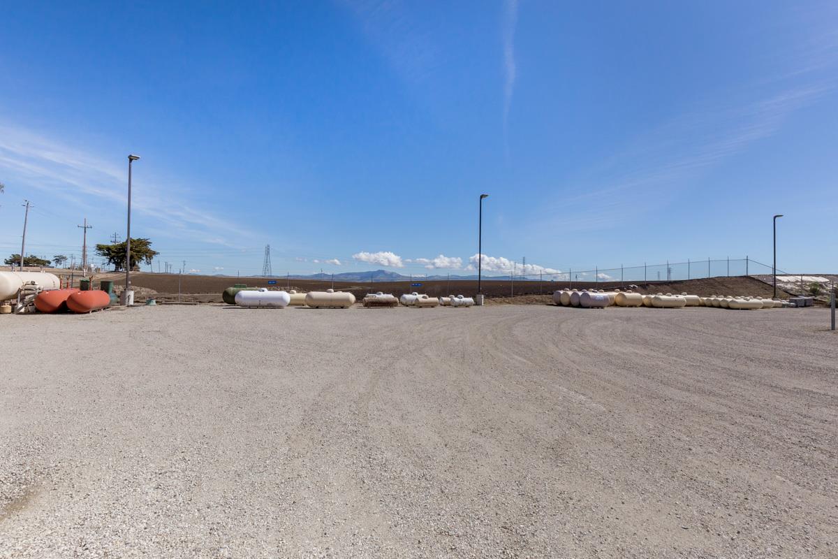 11520 Commercial Parkway, CASTROVILLE, California 95012, ,Comm Industrial For Sale,For Sale,Commercial Parkway,40965747