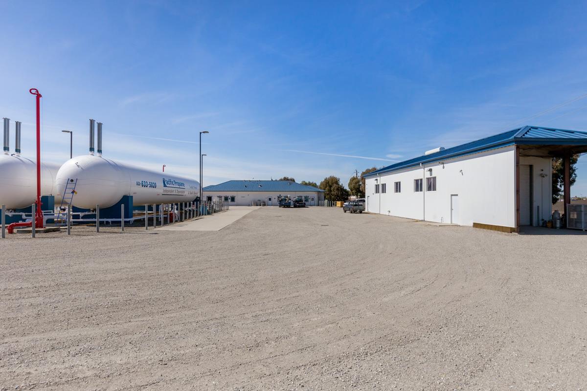 11520 Commercial Parkway, CASTROVILLE, California 95012, ,Comm Industrial For Sale,For Sale,Commercial Parkway,40965747