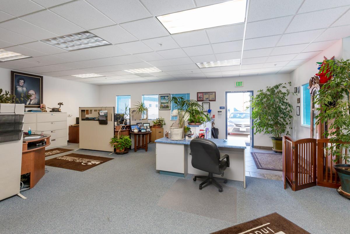 11520 Commercial Parkway, CASTROVILLE, California 95012, ,Comm Industrial For Sale,For Sale,Commercial Parkway,40965747