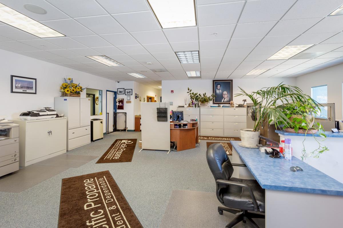 11520 Commercial Parkway, CASTROVILLE, California 95012, ,Comm Industrial For Sale,For Sale,Commercial Parkway,40965747
