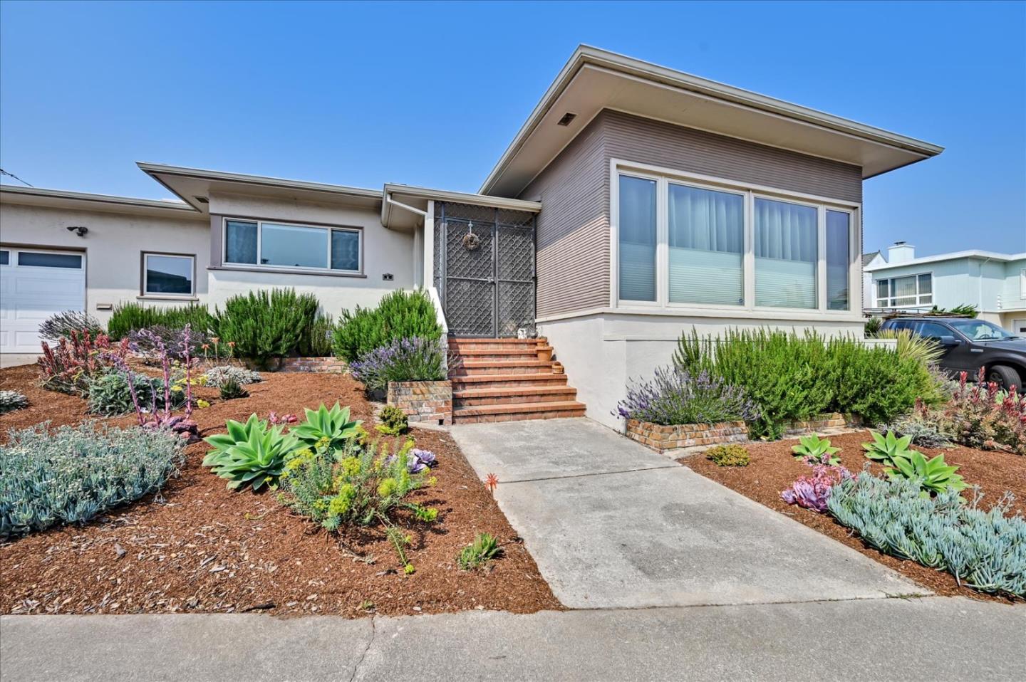 Detail Gallery Image 1 of 1 For 2 Maywood Ave, Daly City,  CA 94015 - 2 Beds | 1 Baths