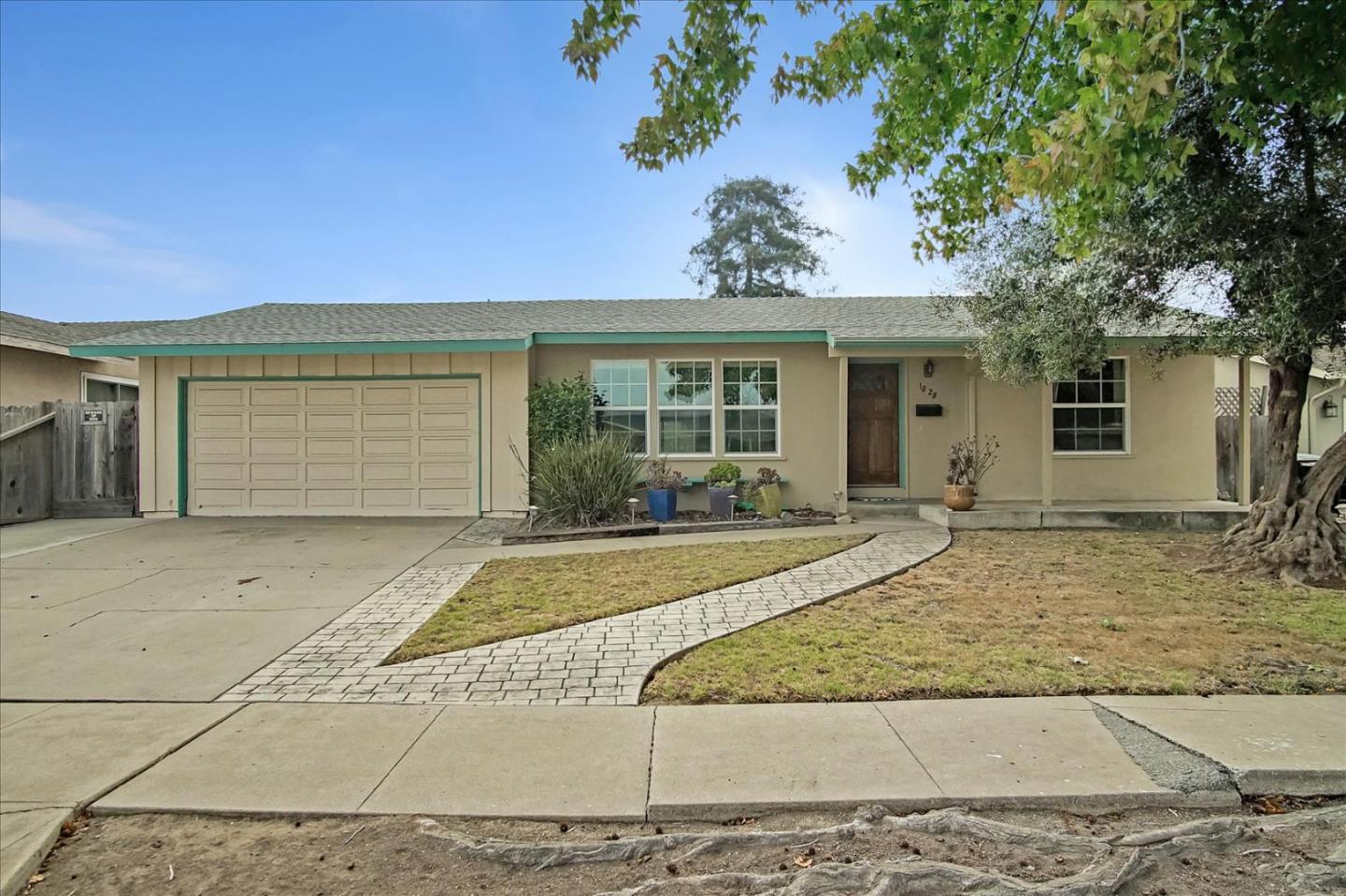 Detail Gallery Image 1 of 1 For 1828 Redondo Way, Salinas,  CA 93906 - 3 Beds | 2 Baths