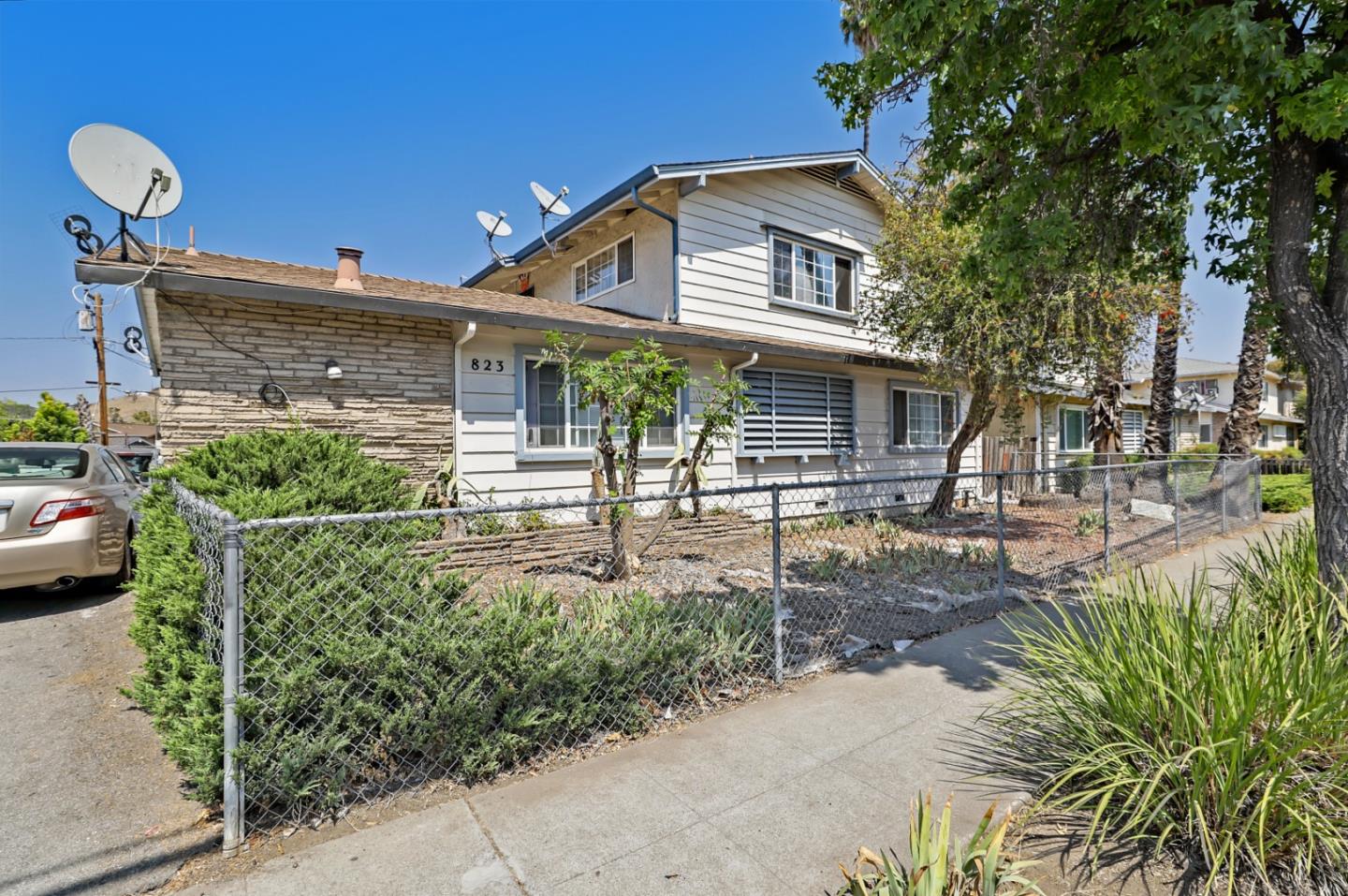 823 Hillsdale Ave, San Jose, CA 95136 Beds Baths (Sold