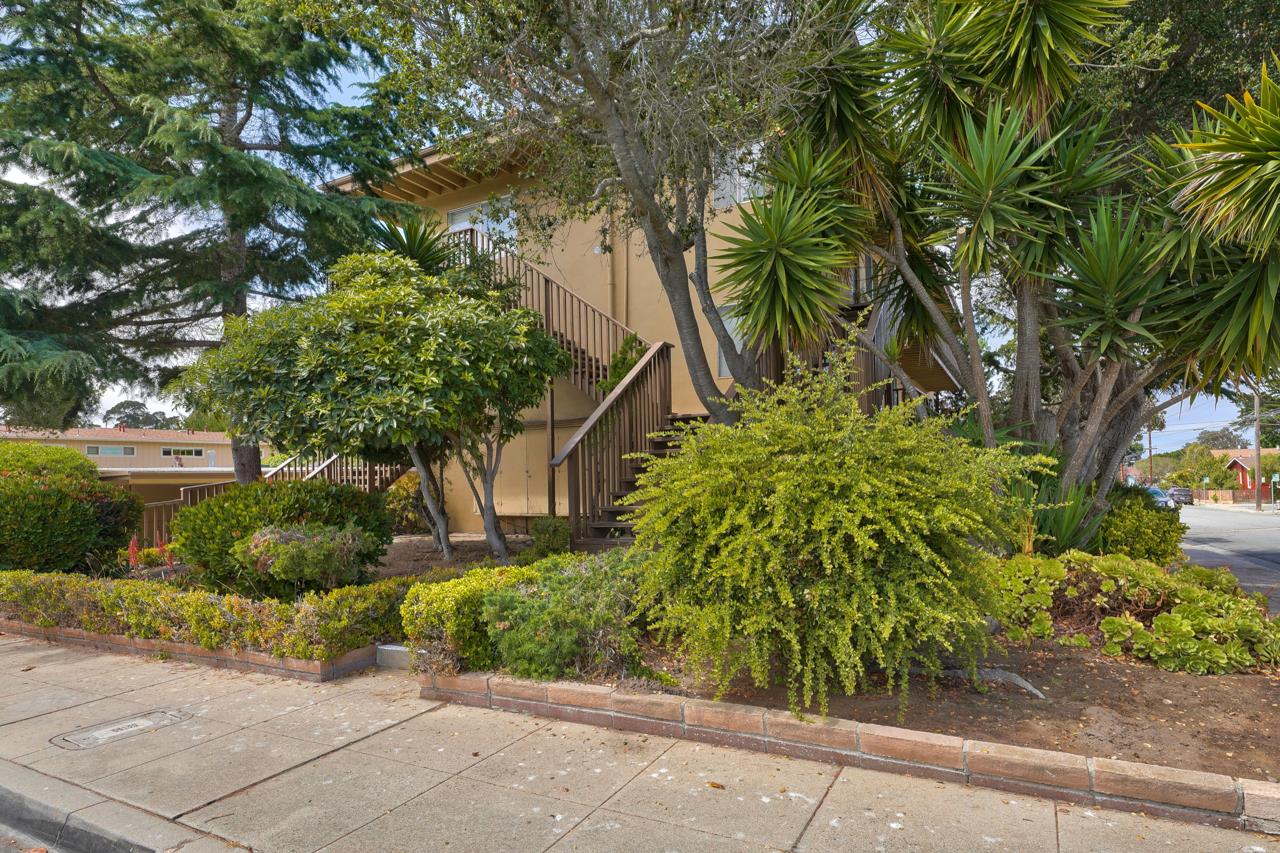 498 Park Avenue, MONTEREY, California 93940, ,Comm Ri Multi-units 5+,For Sale,Park Avenue,ML81860842