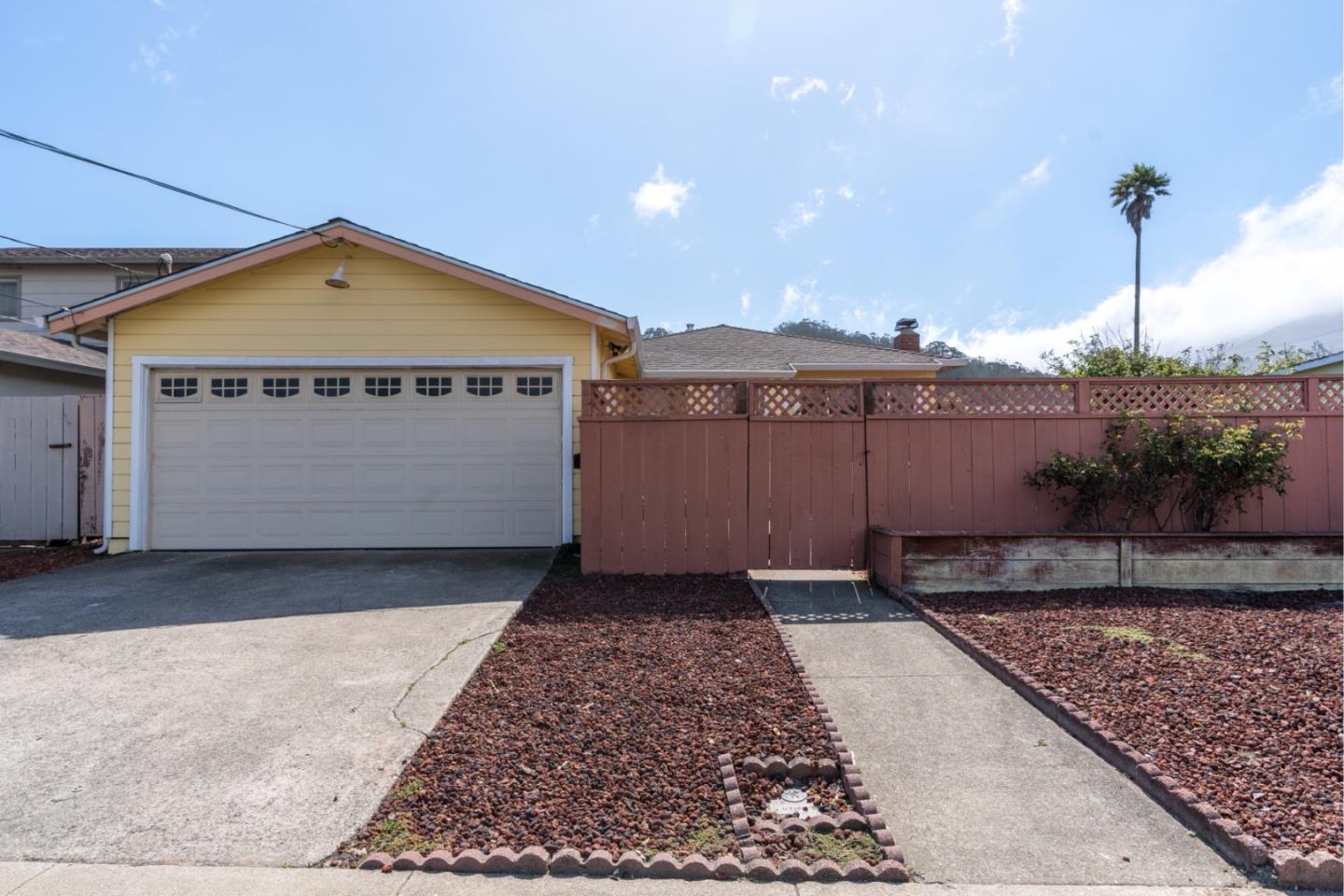 Detail Gallery Image 1 of 1 For 1139 Peralta Rd, Pacifica,  CA 94044 - 3 Beds | 1 Baths