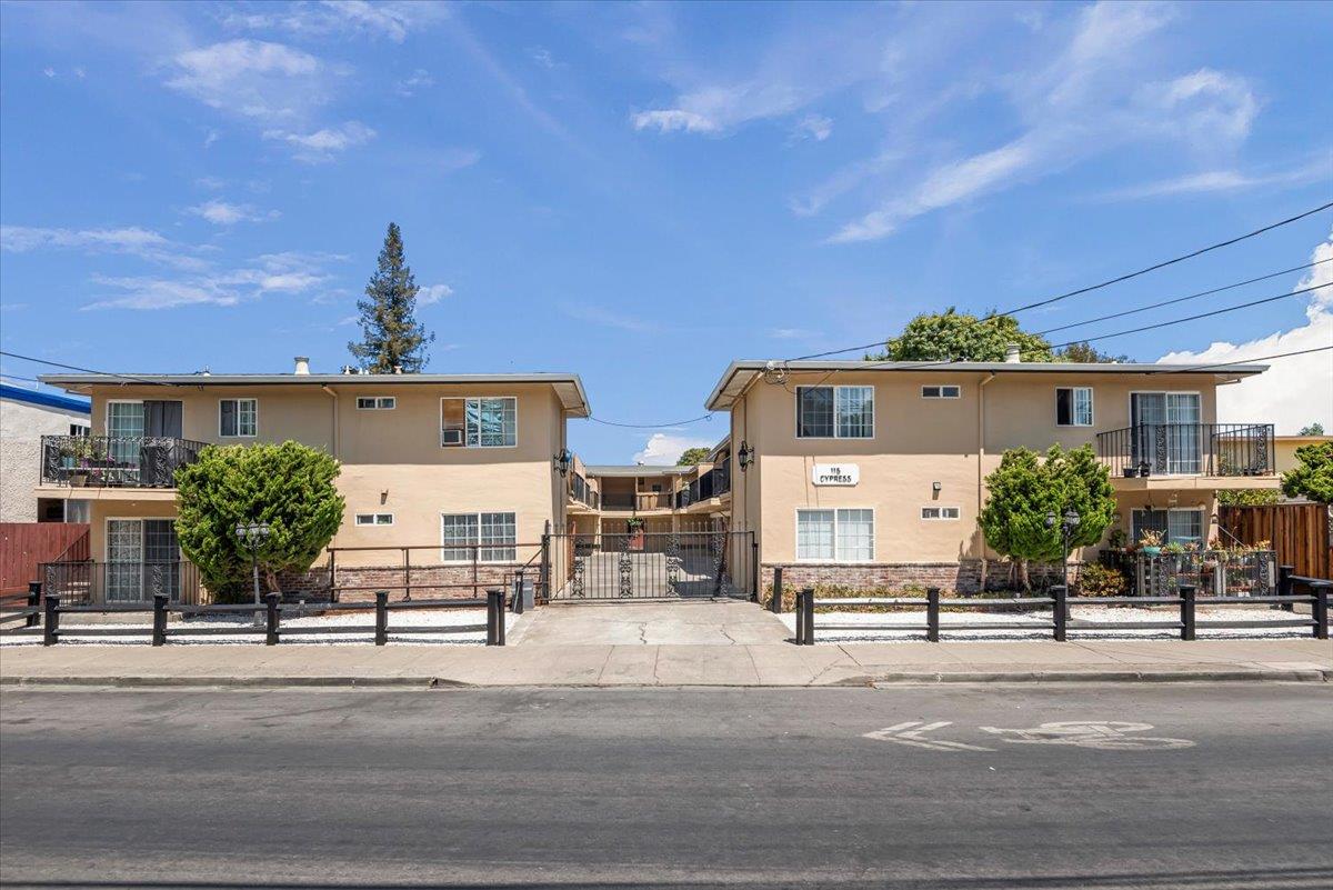 115 Cypress Street, REDWOOD CITY, California 94061, ,Comm Ri Multi-units 5+,For Sale,Cypress Street,ML81861082