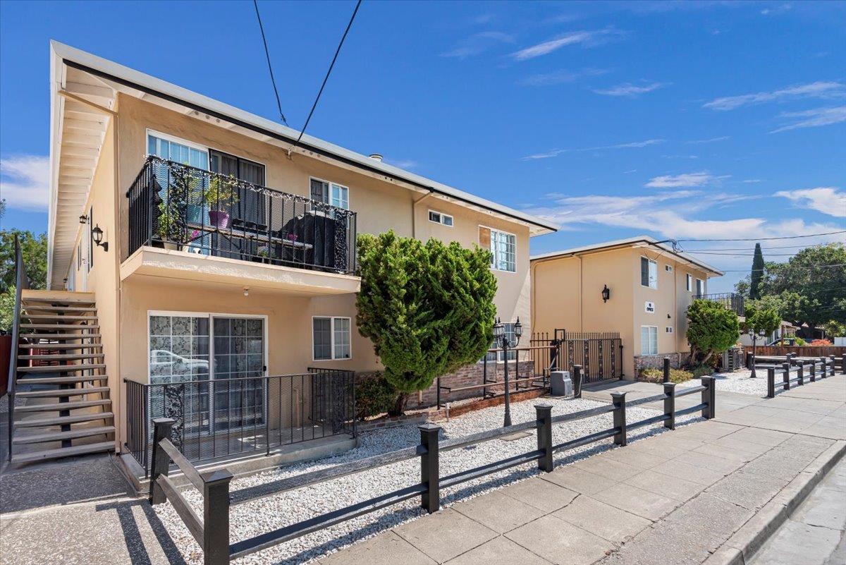 115 Cypress Street, REDWOOD CITY, California 94061, ,Comm Ri Multi-units 5+,For Sale,Cypress Street,ML81861082