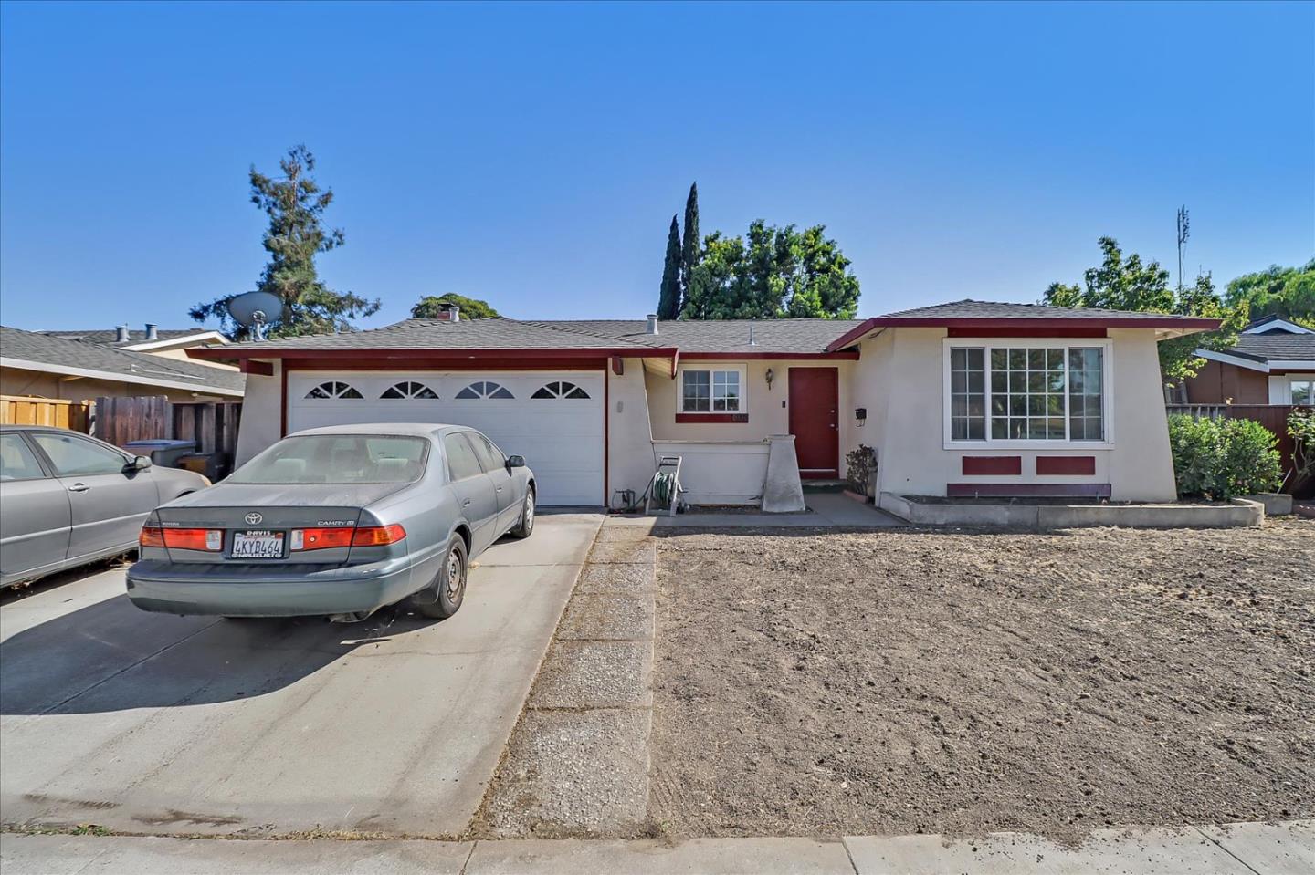 Detail Gallery Image 1 of 1 For 482 Shawnee Ln, San Jose,  CA 95123 - 4 Beds | 2 Baths