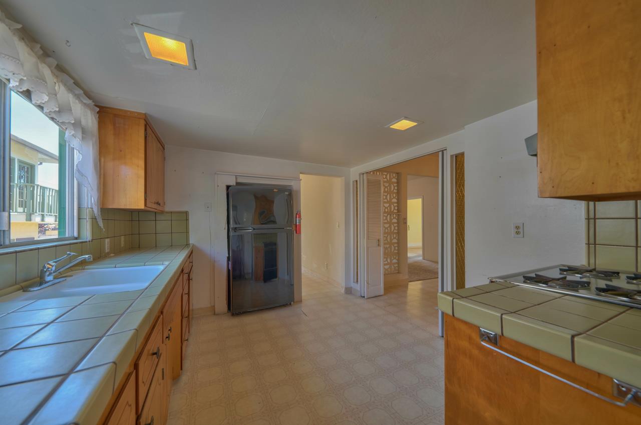 526 Camino El Estero, MONTEREY, California 93940, ,Comm Industrial For Sale,For Sale,Camino El Estero,40965825