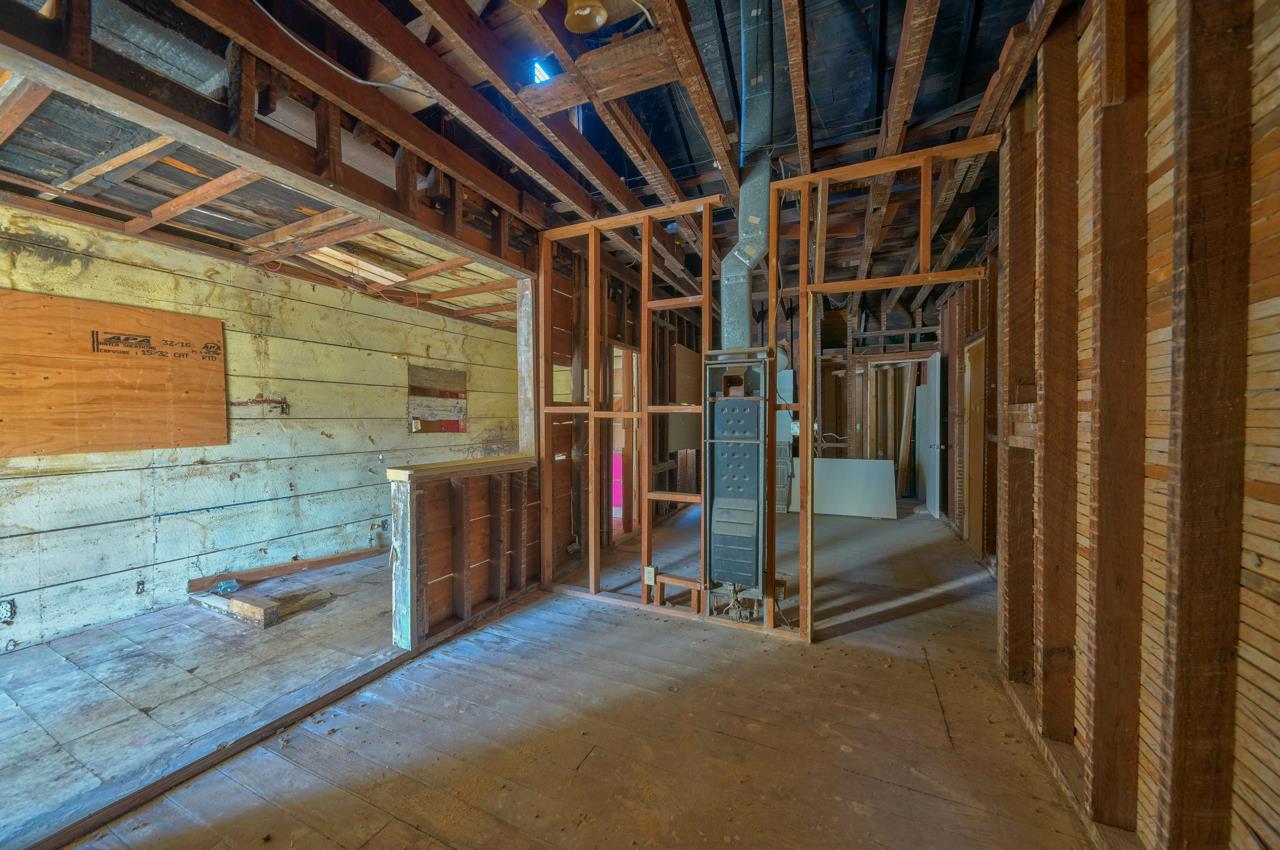 526 Camino El Estero, MONTEREY, California 93940, ,Comm Industrial For Sale,For Sale,Camino El Estero,40965825
