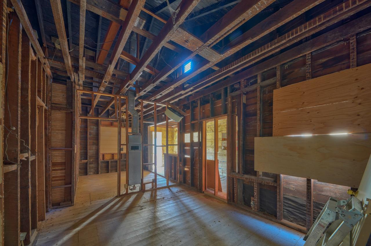 526 Camino El Estero, MONTEREY, California 93940, ,Comm Industrial For Sale,For Sale,Camino El Estero,40965825