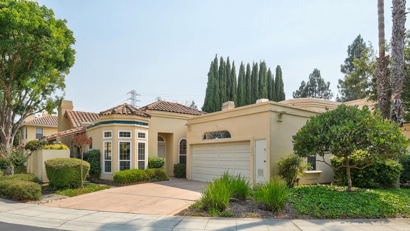 Detail Gallery Image 1 of 1 For 1362 Cuernavaca Circulo, Mountain View,  CA 94040 - 3 Beds | 2 Baths