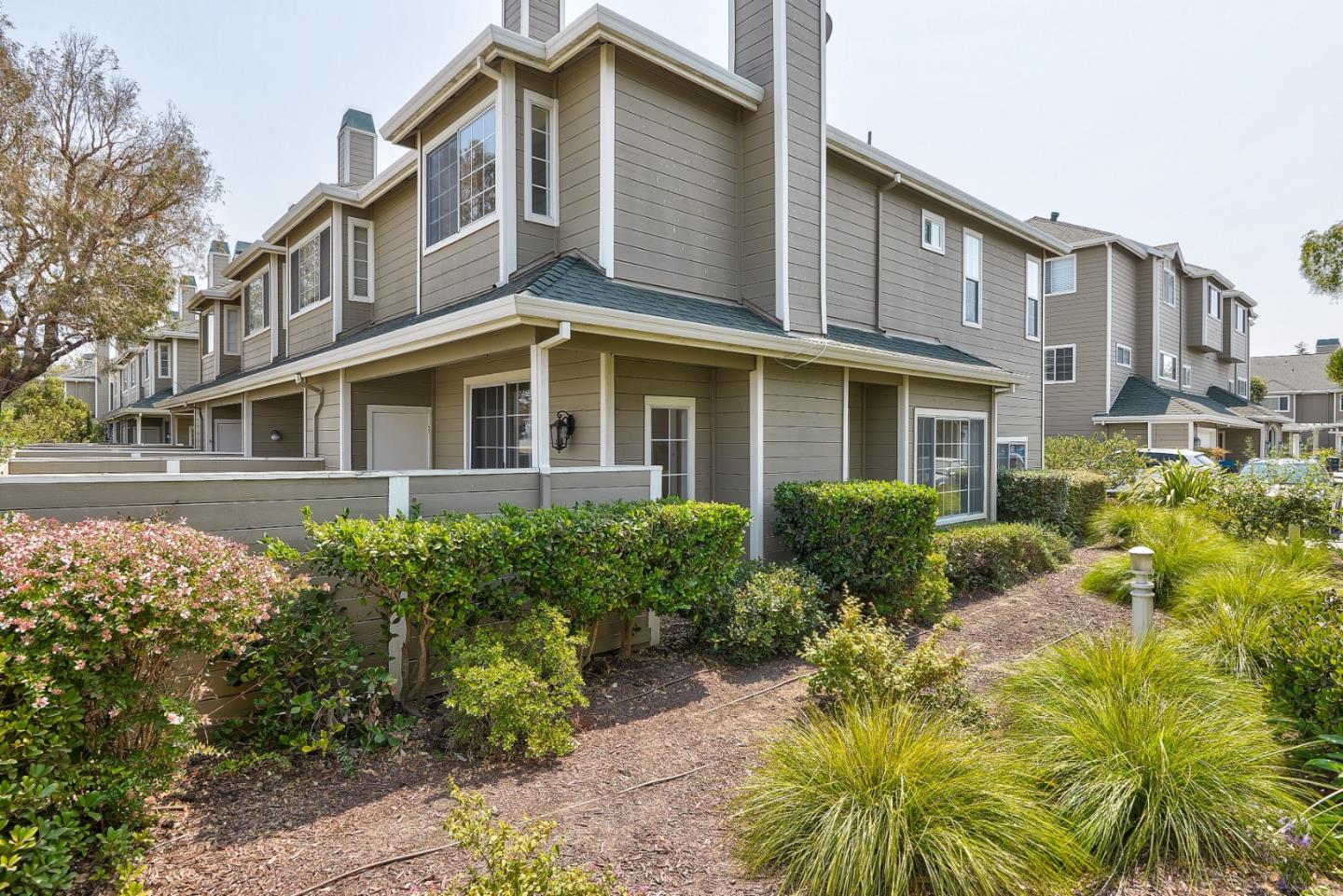 Detail Gallery Image 1 of 1 For 344 Treasure Island Dr, Belmont,  CA 94002 - 2 Beds | 1/1 Baths