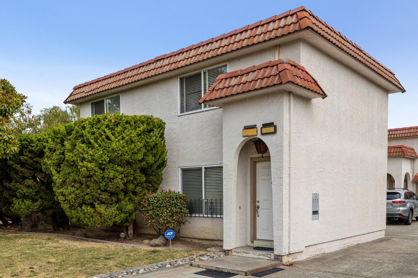 Detail Gallery Image 1 of 1 For 938 Laguna Ave, Burlingame,  CA 94010 - 2 Beds | 1/1 Baths