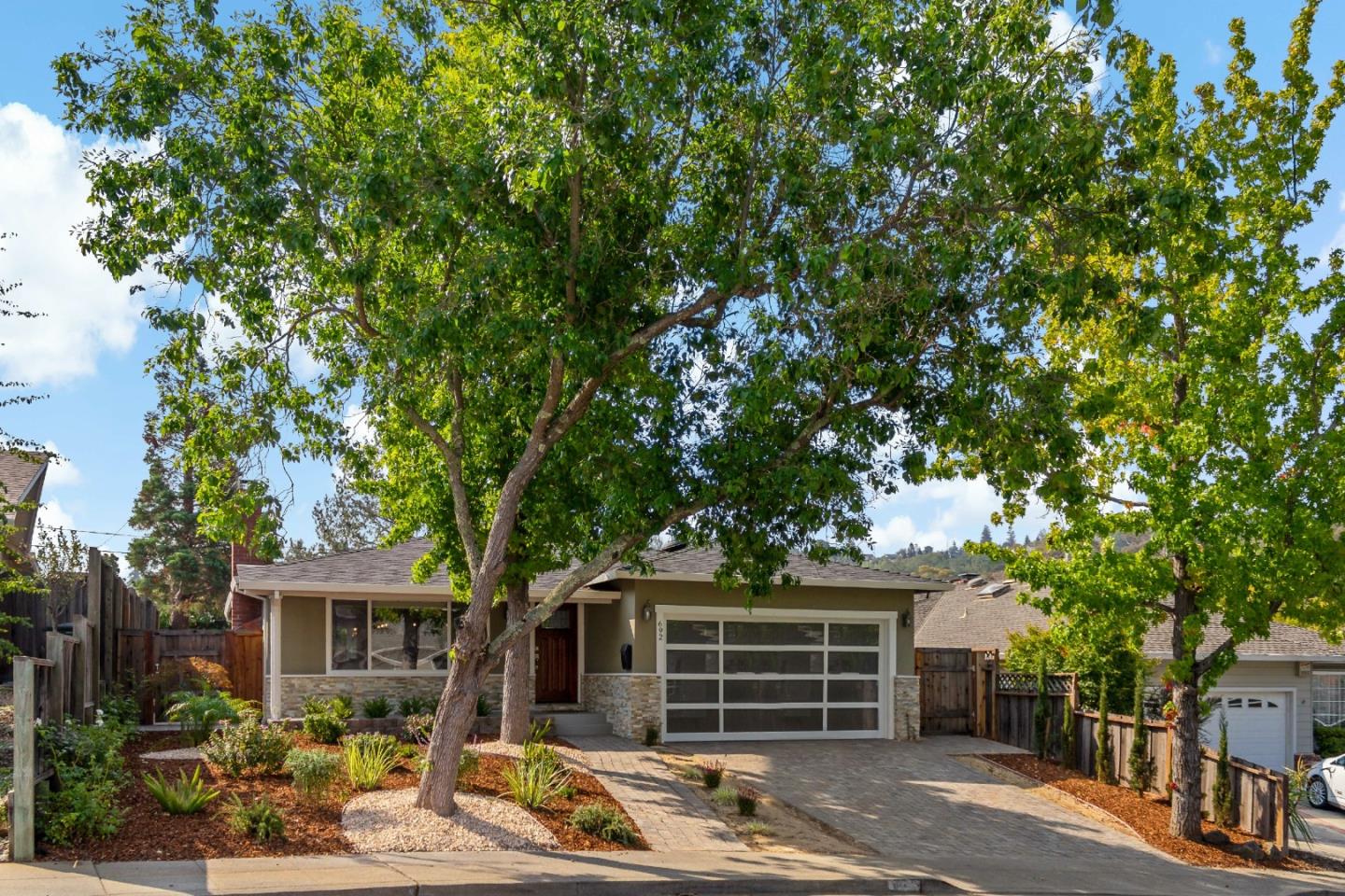 Detail Gallery Image 1 of 1 For 692 Barbour Dr, Redwood City,  CA 94062 - 3 Beds | 2 Baths