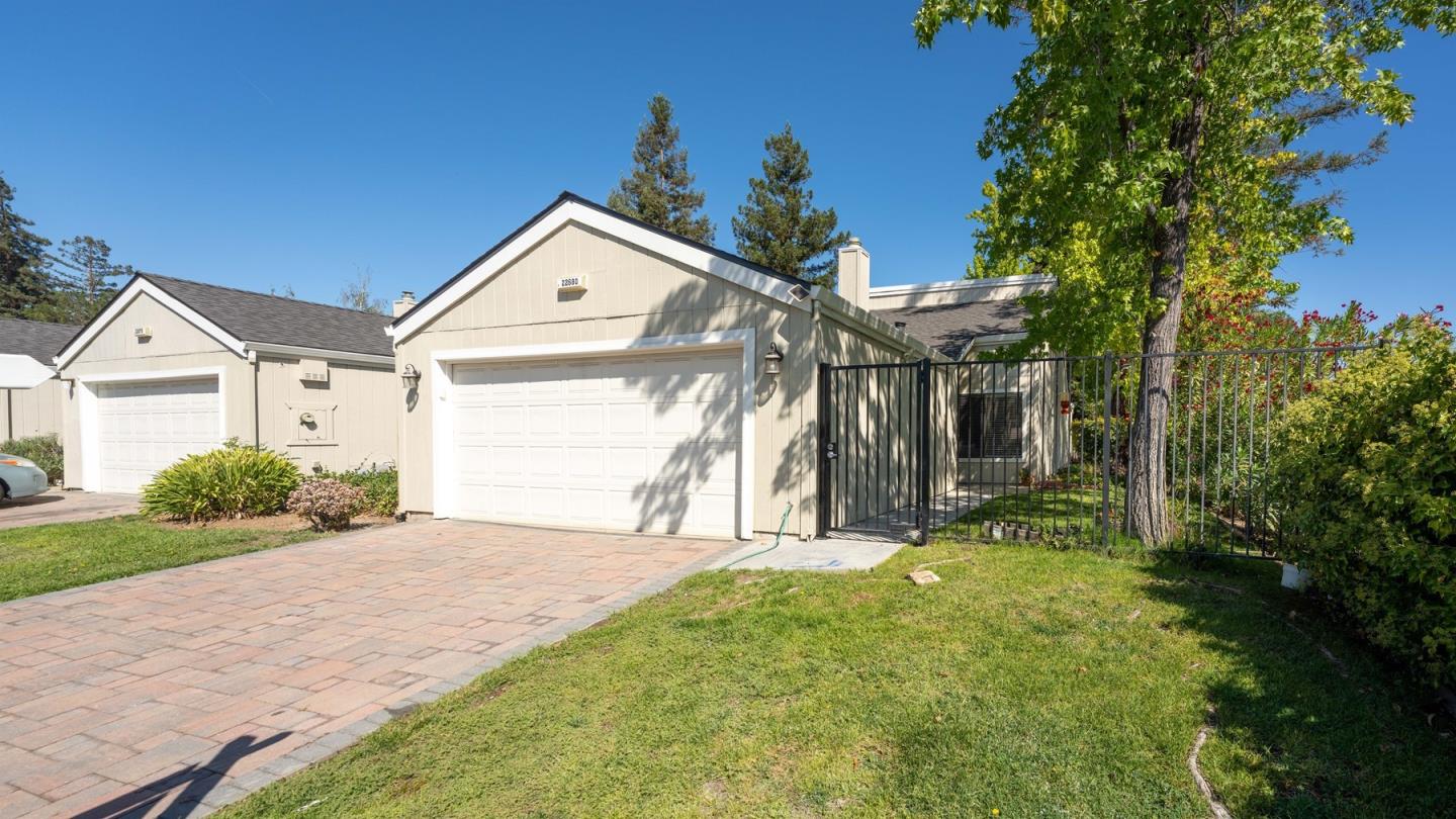 Detail Gallery Image 1 of 1 For 22680 Silver Oak Ct, Cupertino,  CA 95014 - 2 Beds | 2 Baths