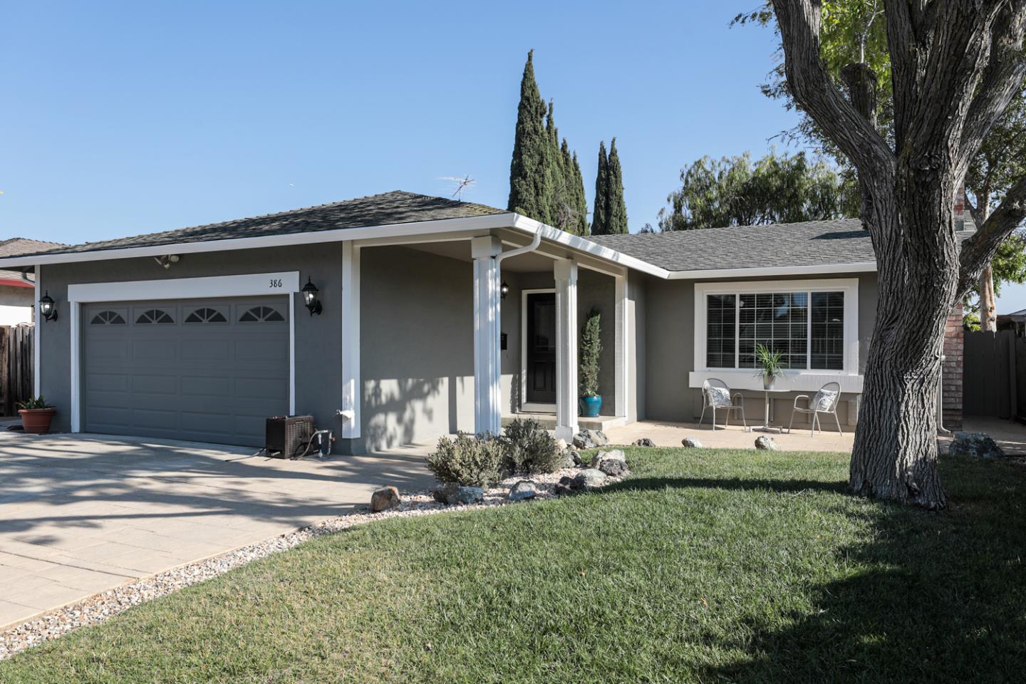 Detail Gallery Image 1 of 1 For 386 Grandpark Cir, San Jose,  CA 95136 - 4 Beds | 2 Baths