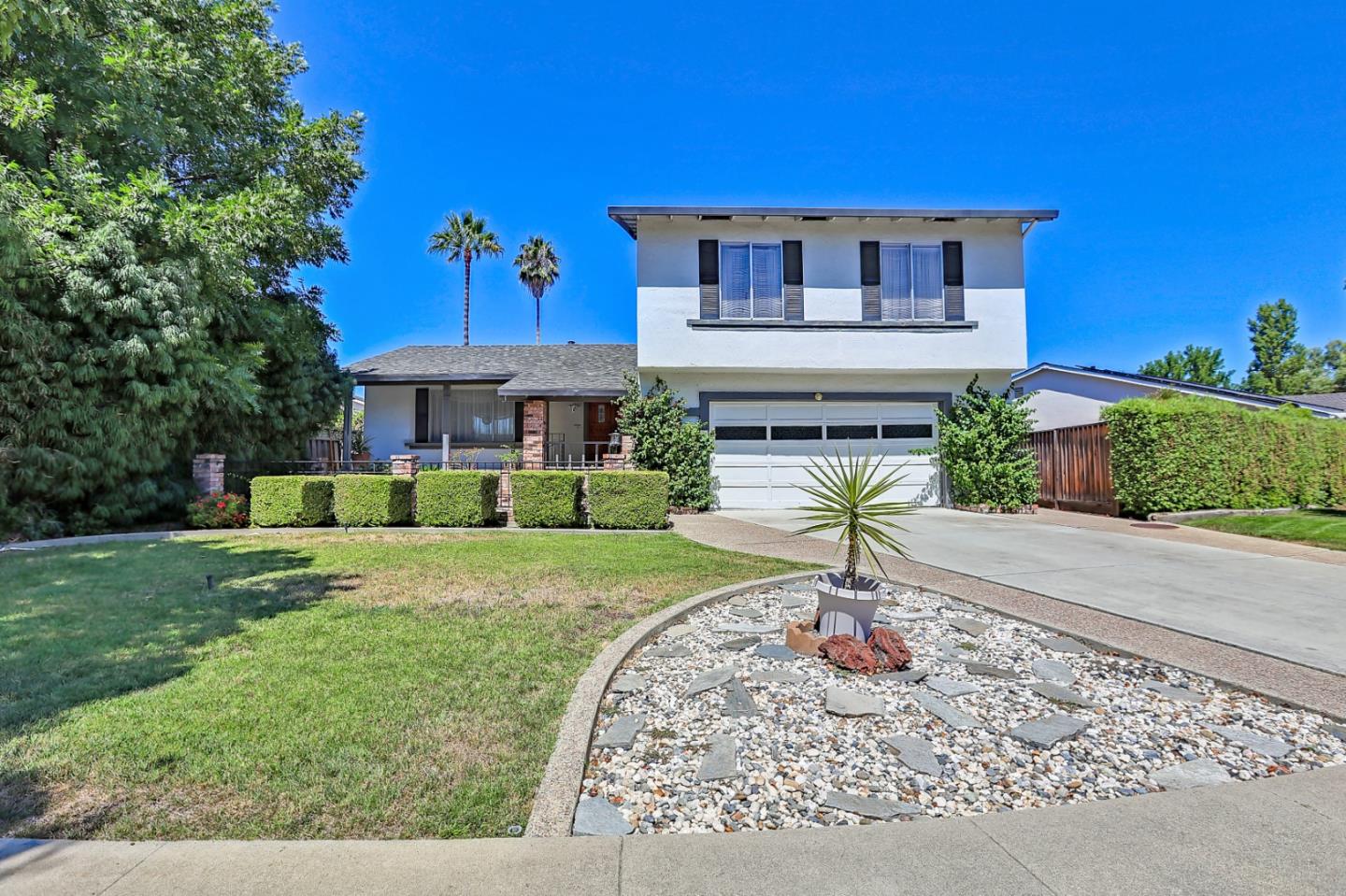 Detail Gallery Image 1 of 1 For 4953 Birmingham Dr, San Jose,  CA 95136 - 4 Beds | 2/1 Baths