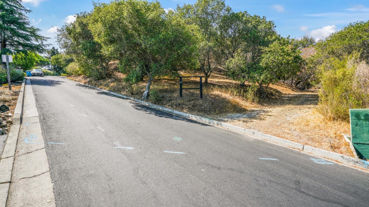 1260 Talbryn Drive, BELMONT, California 94002, ,Lots And Land,For Sale,Talbryn Drive,40967455