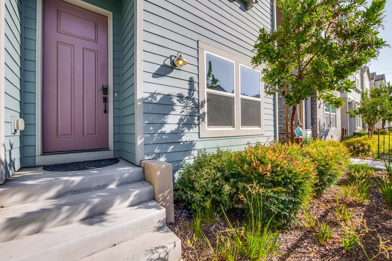 Detail Gallery Image 1 of 1 For 829 Garden St, Milpitas,  CA 95035 - 3 Beds | 3/1 Baths