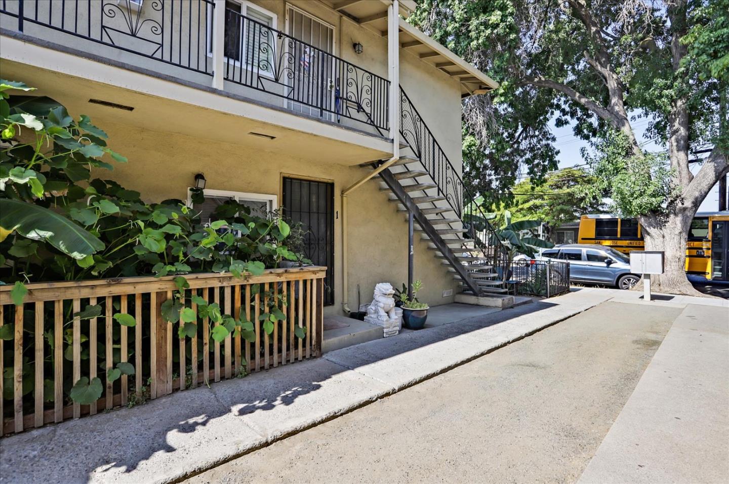 1271 Plum Street, SAN JOSE, California 95110, ,Comm Ri Multi-units 5+,For Sale,Plum Street,ML81862646