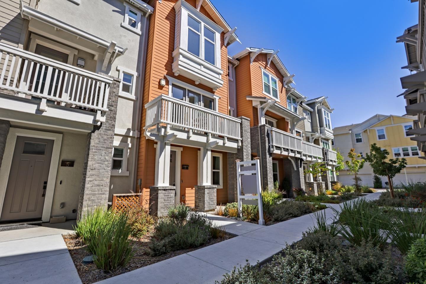 Detail Gallery Image 1 of 1 For 539 San Lorenzo Ter #4,  Sunnyvale,  CA 94085 - 3 Beds | 2/2 Baths