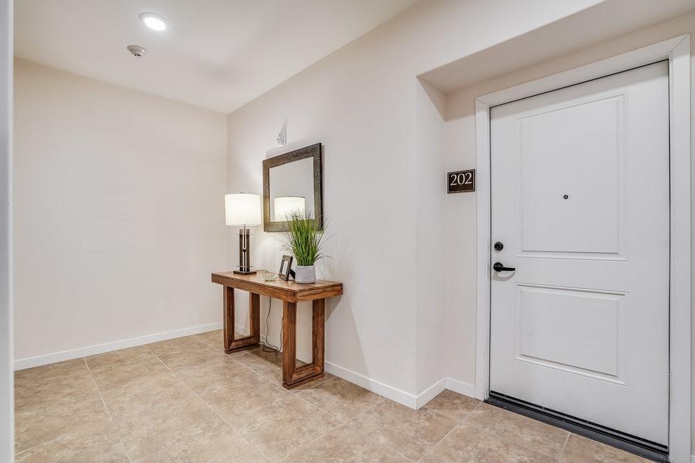 Detail Gallery Image 1 of 1 For 1089 Dewberry Pl #202,  San Jose,  CA 95131 - 3 Beds | 2/1 Baths