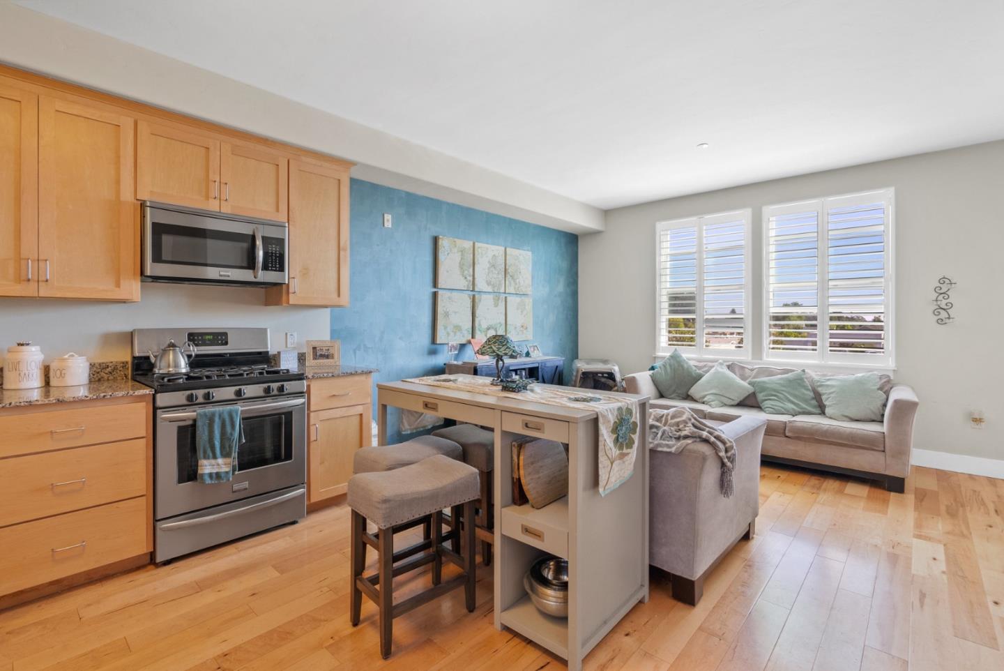 Detail Gallery Image 1 of 1 For 708 Frederick St #308,  Santa Cruz,  CA 95062 - 1 Beds | 1 Baths