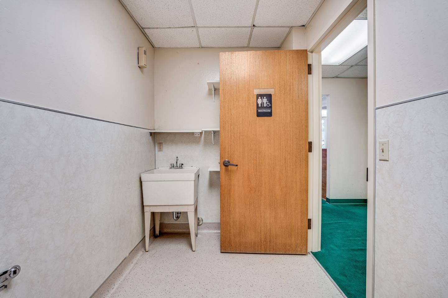 146-148 Iowa, SUNNYVALE, California 94086, ,Comm Industrial For Sale,For Sale,Iowa,40967499