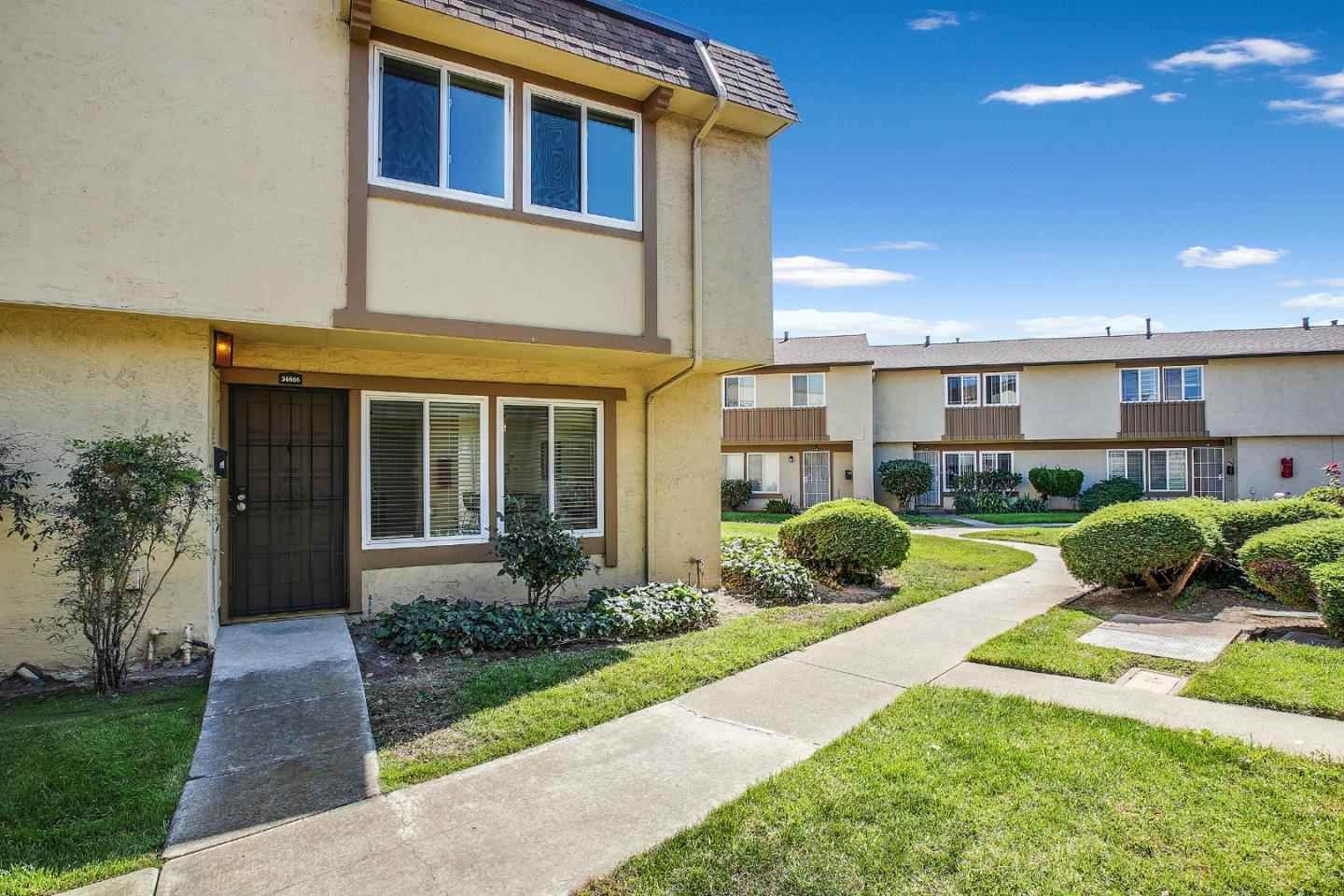 Detail Gallery Image 1 of 1 For 34606 Bahama Cmn, Fremont,  CA 94555 - 3 Beds | 1/1 Baths