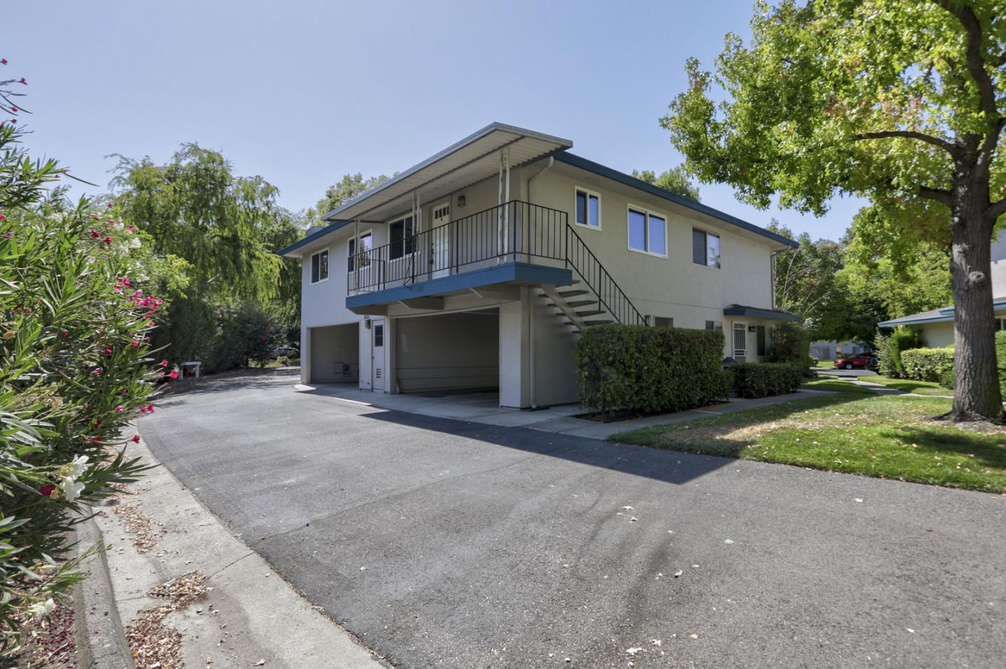 Detail Gallery Image 1 of 1 For 285 Gomes Ct #4,  Campbell,  CA 95008 - 2 Beds | 1 Baths