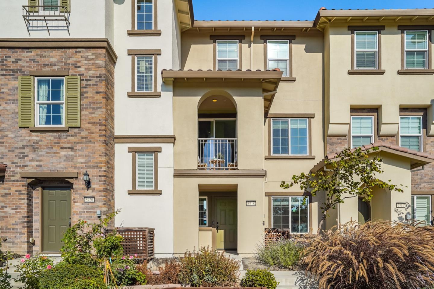 Detail Gallery Image 1 of 1 For 5718 via Lugano, Fremont,  CA 94555 - 3 Beds | 3/1 Baths