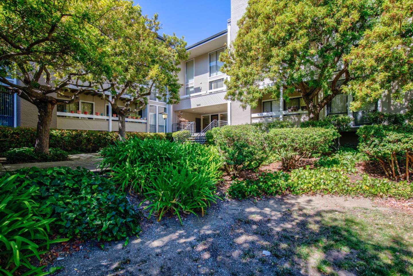 Detail Gallery Image 1 of 1 For 1061 Beach Park Blvd #110,  Foster City,  CA 94404 - 2 Beds | 2 Baths