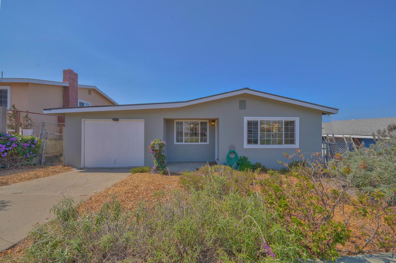 Detail Gallery Image 1 of 1 For 1631 Soto St, Seaside,  CA 93955 - 3 Beds | 1 Baths