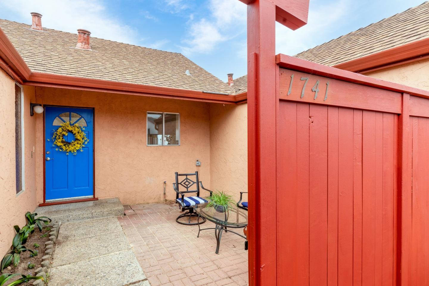 Detail Gallery Image 1 of 1 For 1741 Soto St, Seaside,  CA 93955 - 2 Beds | 1 Baths