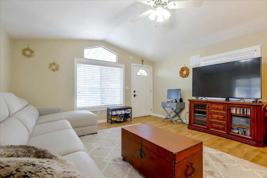 Detail Gallery Image 1 of 34 For 1885 E Bayshore Rd #103,  East Palo Alto,  CA 94303 - 2 Beds | 2 Baths