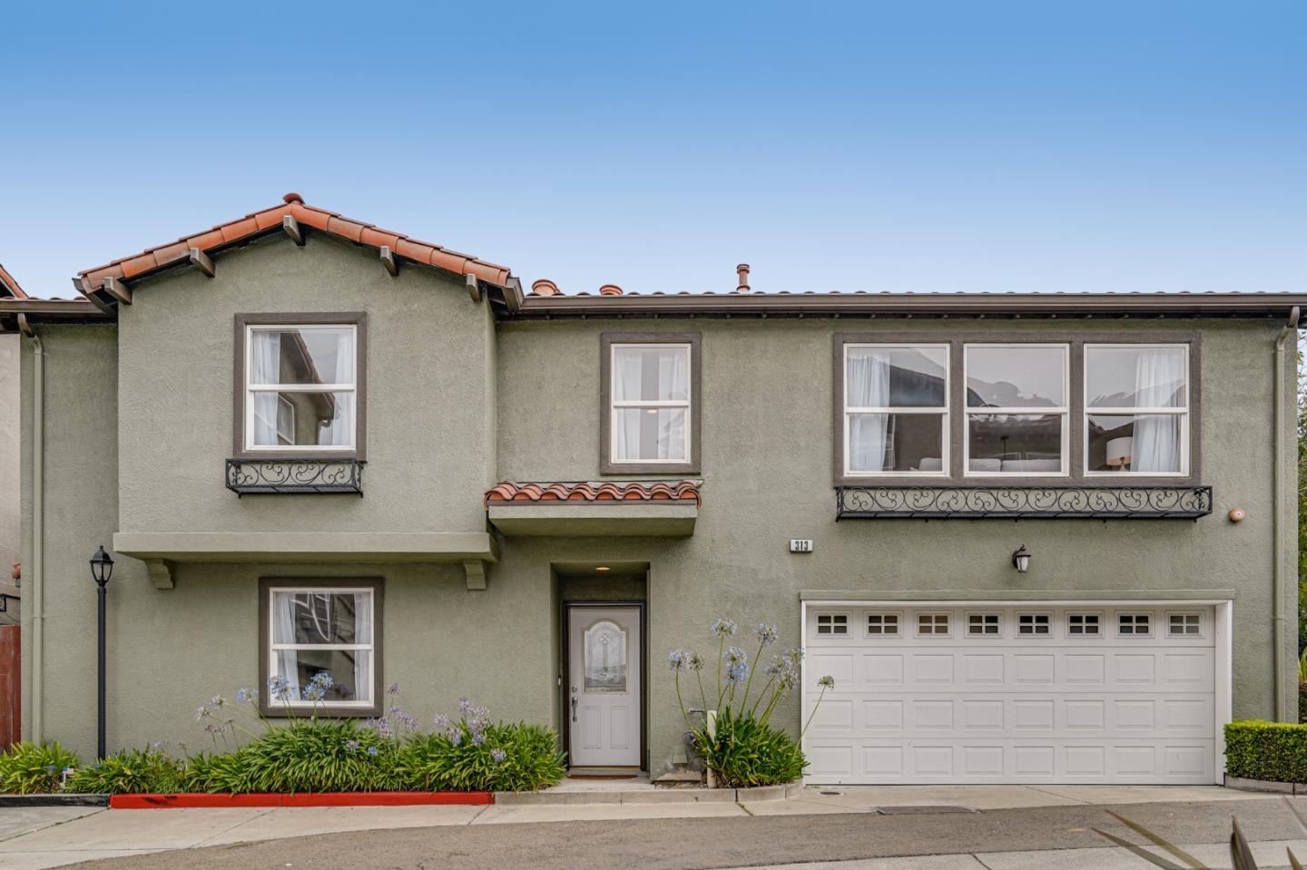 Detail Gallery Image 1 of 1 For 313 Hoffman St, Colma,  CA 94014 - 3 Beds | 2 Baths