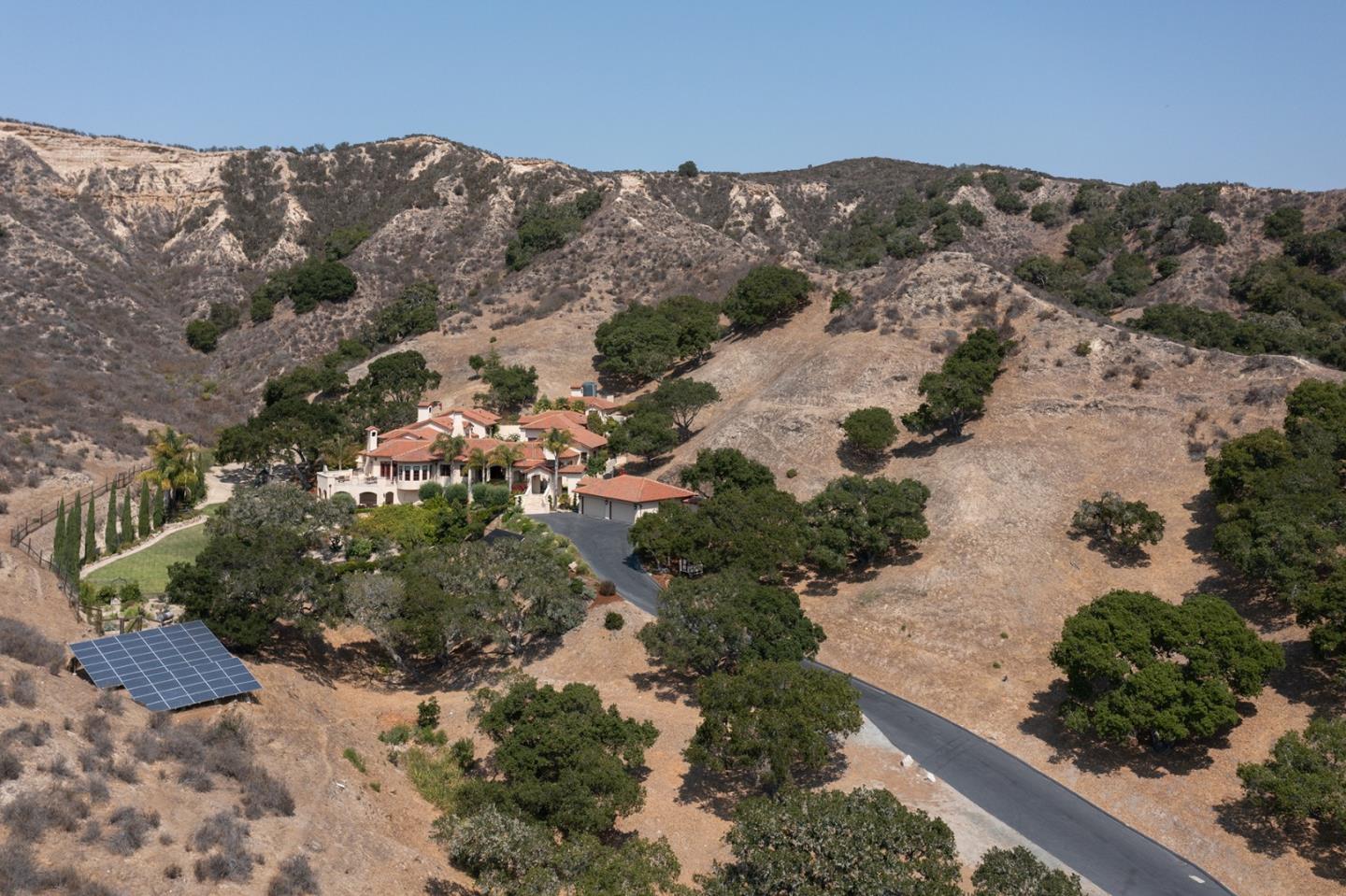 14501 Roland Canyon Rd, Salinas, CA 93908 5 Beds 5/2 Baths (Sold