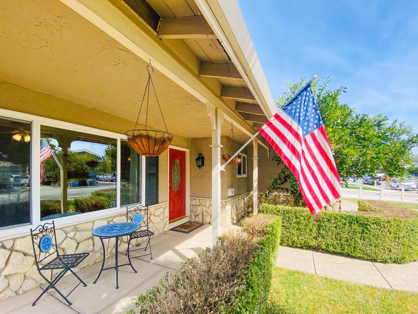 Detail Gallery Image 1 of 1 For 781 Ramona Way, Gilroy,  CA 95020 - 3 Beds | 2 Baths