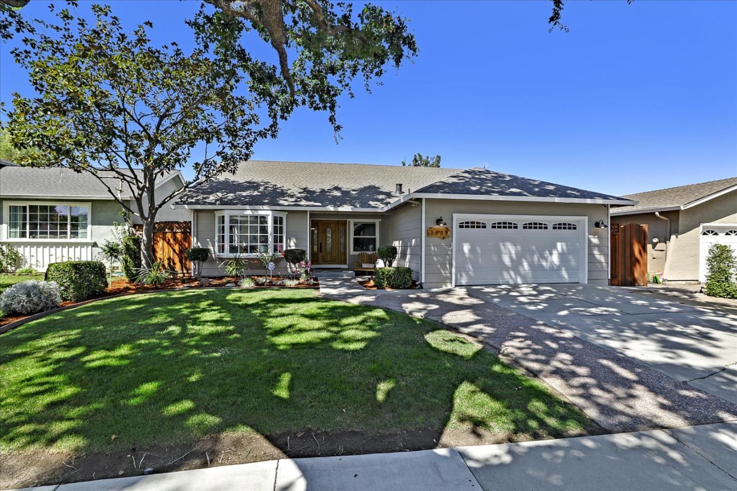 Detail Gallery Image 1 of 1 For 3639 Thousand Oaks Dr, San Jose,  CA 95136 - 4 Beds | 2 Baths